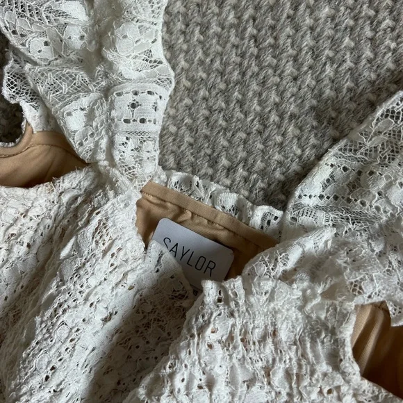 SAYLOR two piece white lace set (sold as a pair) - Picture 3 of 6